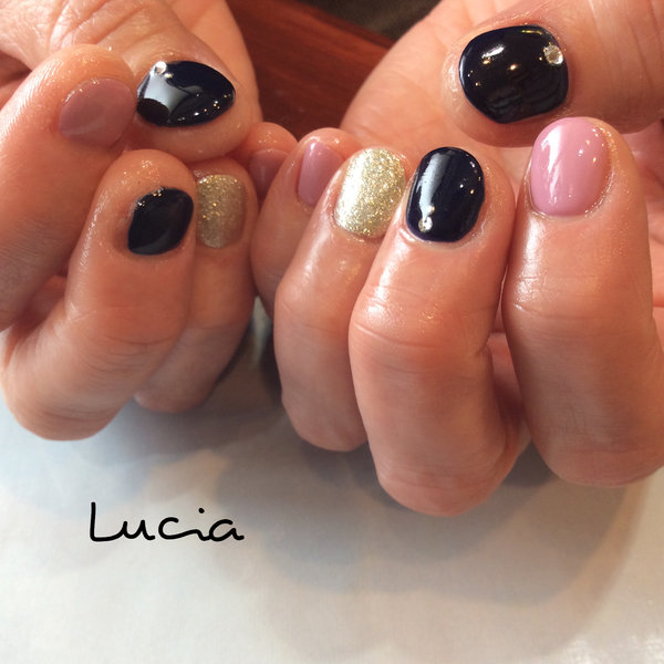 ぷるぷるワンカラーネイル♪|Lucia
