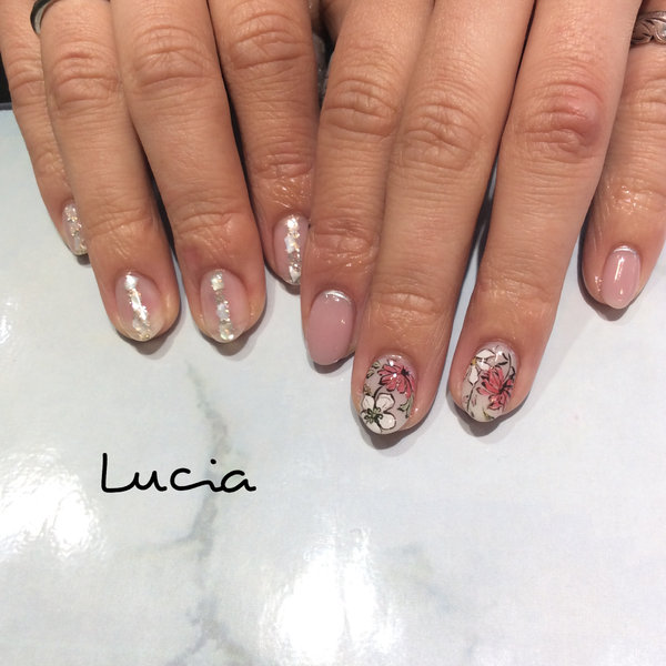 シェルとお花ネイル|Lucia