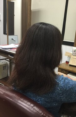 くせ毛多毛の悩みにすきハサミを使わないカット|愛媛・西条美容室～想～