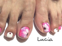 ビビットフラワーネイル♪|Lucia
