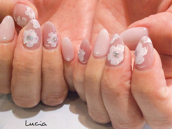 ふわふわフラワーネイル|Lucia