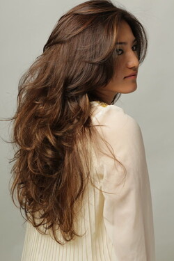 くせ毛がカットでウエーブヘアーに