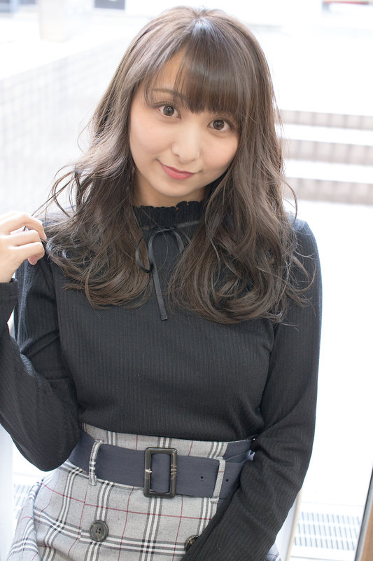 透明感抜群アッシュカラーセミロング|Musee de Lapaix