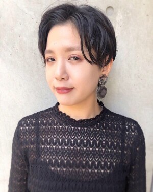 くせ毛を生かしたショートスタイル Lot ロット 大阪府 心斎橋 の髪型 ヘアスタイルカタログ ビューティーパーク