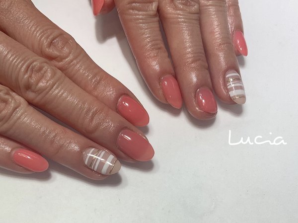 ピンクボーダーネイル★|Lucia