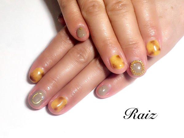 べっ甲ネイル|Raiz