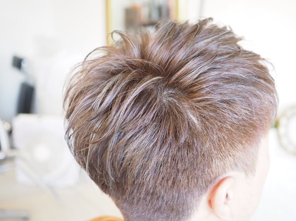 刈り上げ アッシュ メッシュ|MARBLE hair＆nail