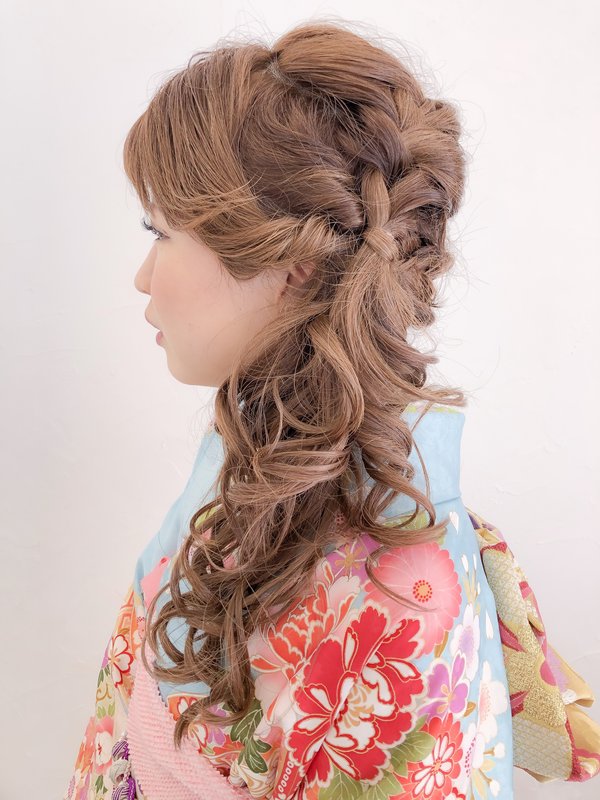 成人式 ギャル系 サイド滝流し|Infini-Y’s　ウェルディ長泉店