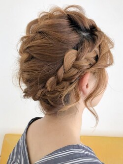 編み込みパーティスタイル