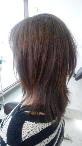 エアリーミディアムレイヤー Hair Space 108 ヘアースペーストワ 北海道 旭川 の髪型 ヘアスタイルカタログ ビューティーパーク