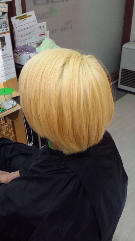 ブリーチ×３薄めピンクバイオレット、襟はアッシュ★|Hair Space 108