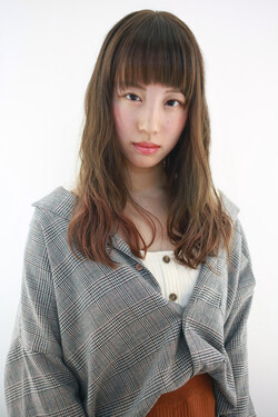 ゆるふわウェーブがとても可愛いパーマスタイル