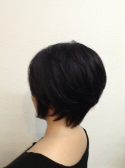 小顔効果ばっちりの前下がりのスタイル|Ａｕｓｌｅｓｅ【アウスレーゼ】