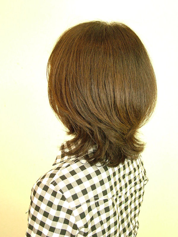 明るめのオーガニックハーブカラー＋動きのあるスタイルで若々しく|Ａｕｓｌｅｓｅ【アウスレーゼ】