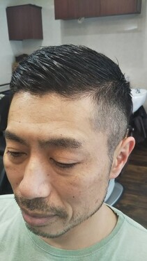フェードスタイル（刈り上げ、七三分け）|Tip hair