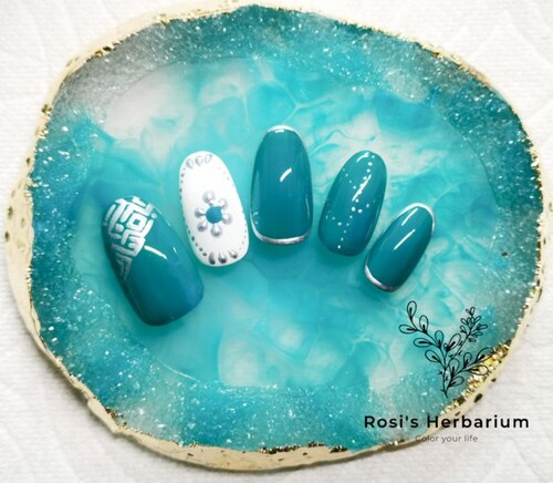 ターコイズブルーネイル