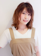 ブリーチで傷んだ髪の毛に弱酸性デジタルパーマ|Raffine三宮