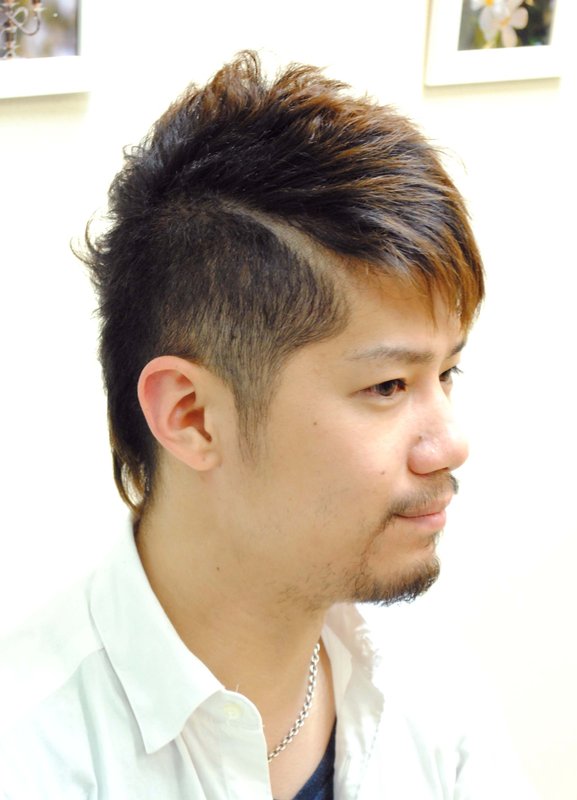 外国人風ワイルドショート刈り上げ|Cure2 (キュアキュア)