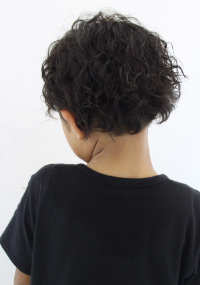 キッズのハードウェーブパーマ|Raffine三宮