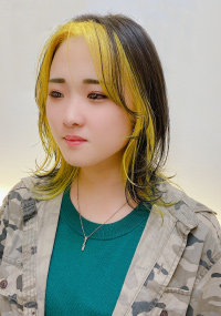 インナーカラー×ウルフで個性派にイメチェン|Raffine三宮