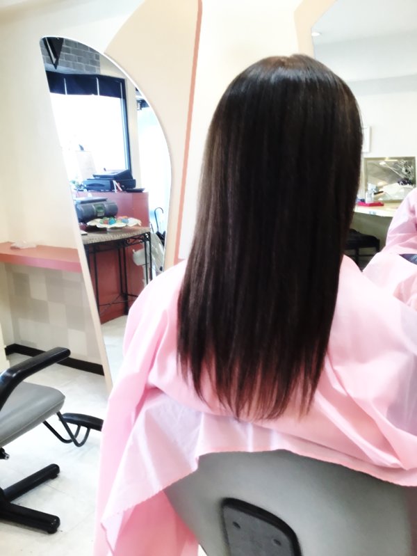 素髪の様な縮毛矯正風になびくシトサラ仕上がり|Prim K