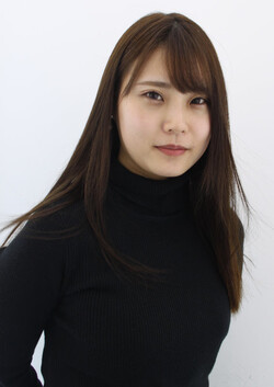 サラツヤナチュラルストレート