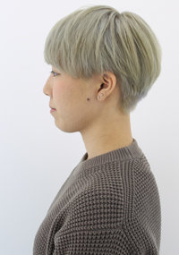 ブリーチ２回でプラチナシルバー|Raffine三宮