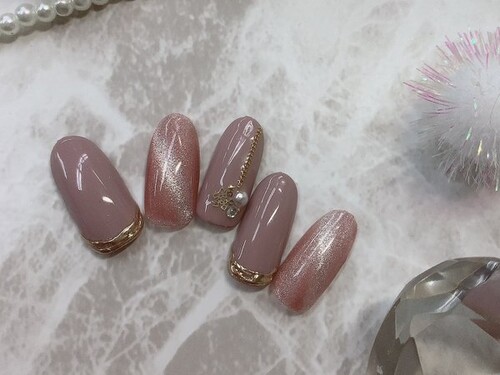 大人グレージュ×マグネットビジュー♡