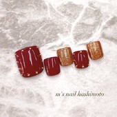 レッド＋ブラウンゴールド　大人綺麗なフットネイル♡|エムズネイル橋本店