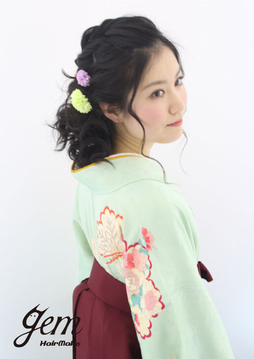 どんな袴とも相性抜群！シンプルサイドアップ|gem梅田