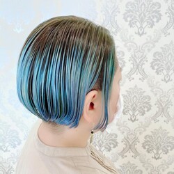 アクアブルー×ウルトラバイオレット×ツーブロック