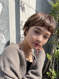 アンニュイショートボブ|ade omotesando