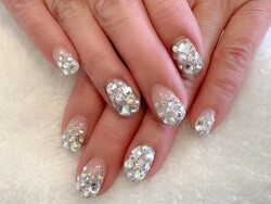 キラキラ★ストーンまみれ♡|nail salon LUAN