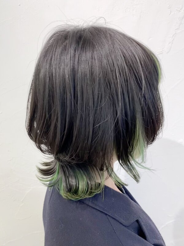 ボブ×ウルフ×インナーカラー×グリーン×ネオン系|Infini-Y’s　ウェルディ長泉店