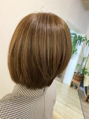 ショートボブ カラーplusメッシュ Hair Shop Skeleton ヘアショップスケルトン 山梨県 富士河口湖 の髪型 ヘアスタイルカタログ ビューティーパーク