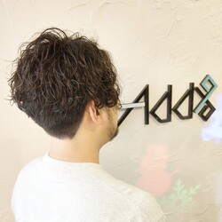 刈り上げ　スパイラル　パーマ　メンズ　前下がり|Add9