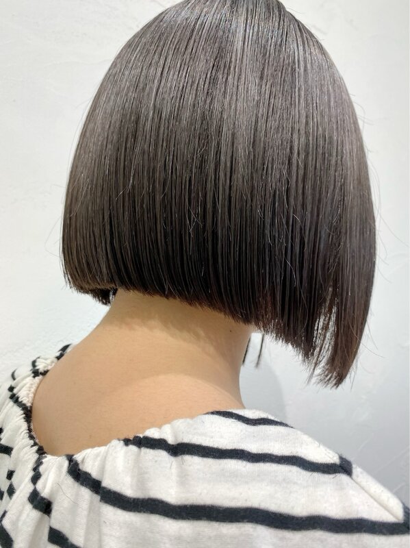 切りっぱなしボブ×前下がり×暗髪|Infini-Y’s　ウェルディ長泉店