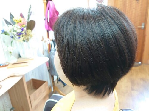 おとな可愛いショートボブスタイル