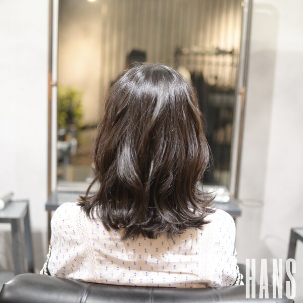 外ハネくびれミディ|美容室ＨＡＮＳ　名古屋　伏見