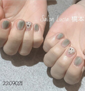 グリーンニュアンスネイル|Lucia