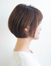 30代、40代前下がりショートボブ|Fringe Hair Salon