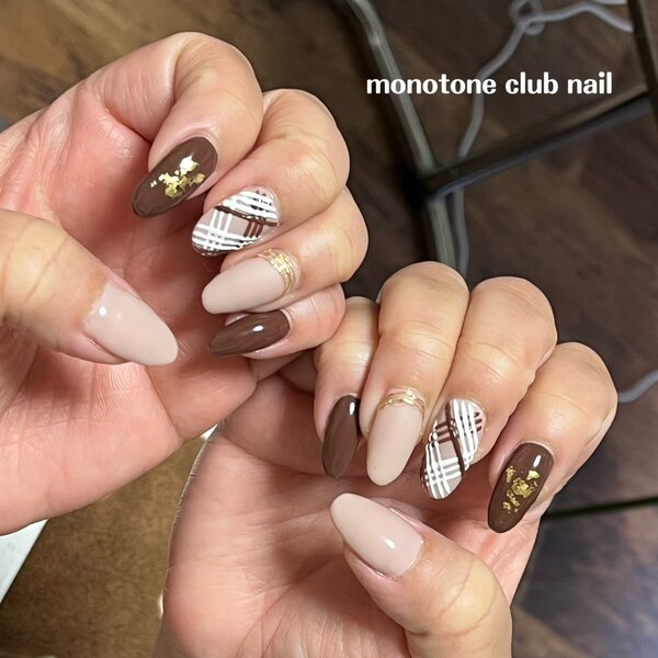 チョコネイル|モノトーンクラブネイル