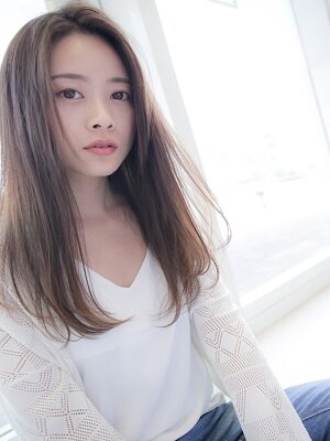 長めバング小顔カットオリーブカラーかきあげストレート|Hair Make TOP SHAPE