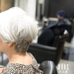 グレーヘアの魅力を最大限に|美容室ＨＡＮＳ　名古屋　伏見
