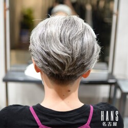 グレーヘアの魅力を最大限にNo.2