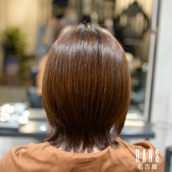 自然な外ハネスタイルで軽快な夏を満喫