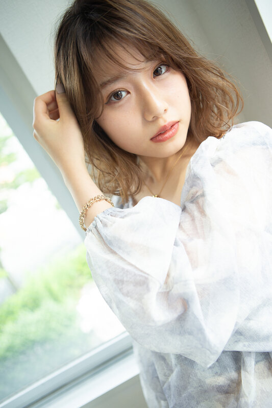 くびレイヤーエモージュ小顔似合わせカット斜めバング|Hair Make TOP SHAPE