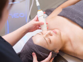 【最新】たるみ・二重あご引き上げマシン4000shot③|医療提携エステティックサロン　痩身専門Soin