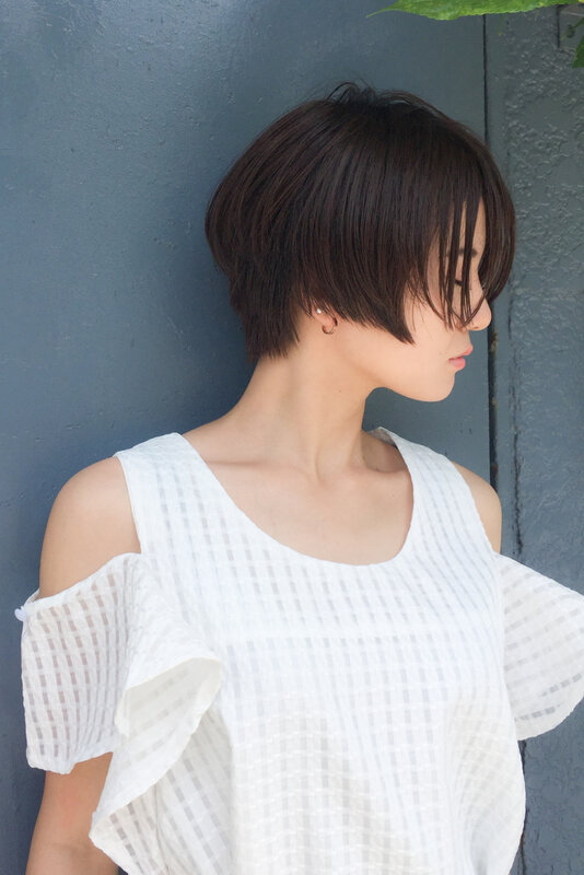 マニッシュ＆クール！センターパートのハンサムショート ✂️|Hair Make TOP SHAPE