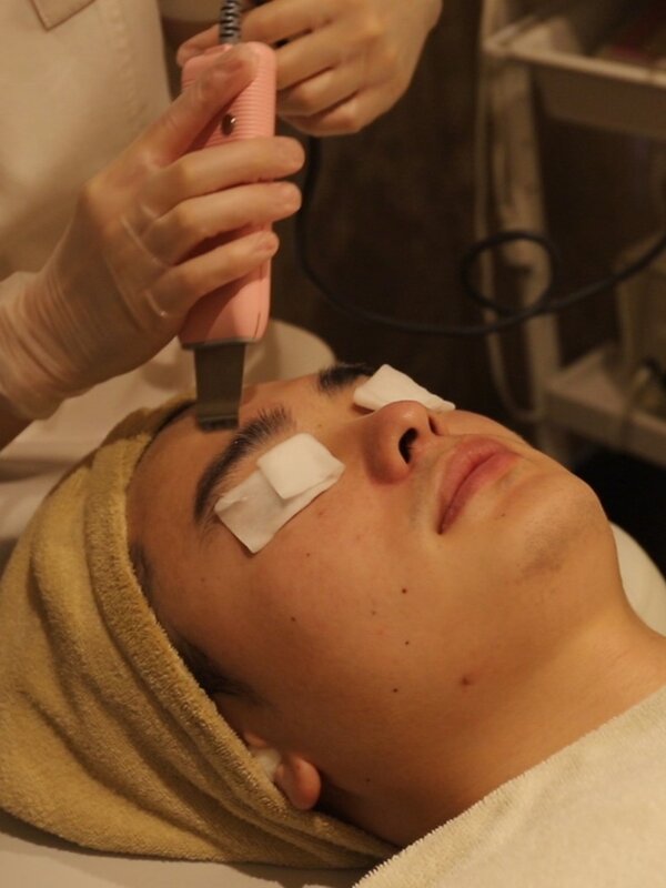 【初回体験】メンズニキビケア集中フェイシャルコース|ラ・パルレ 自由が丘店